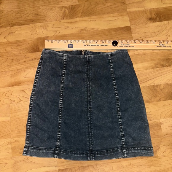 Free People Denim Mini Skirt dark Wash Blue Jean Skater‎ Skirt Size 8 - Picture 2 of 6